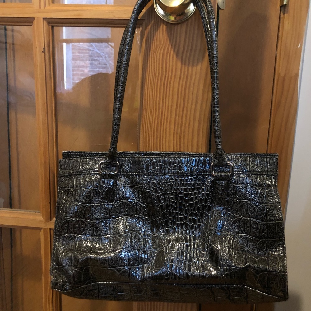 FAUX GATOR BLACK PURSE